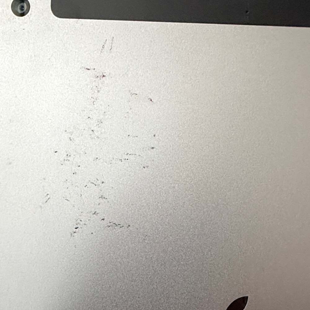iPad 5th generation with Pink Case - Picture 5 of 8